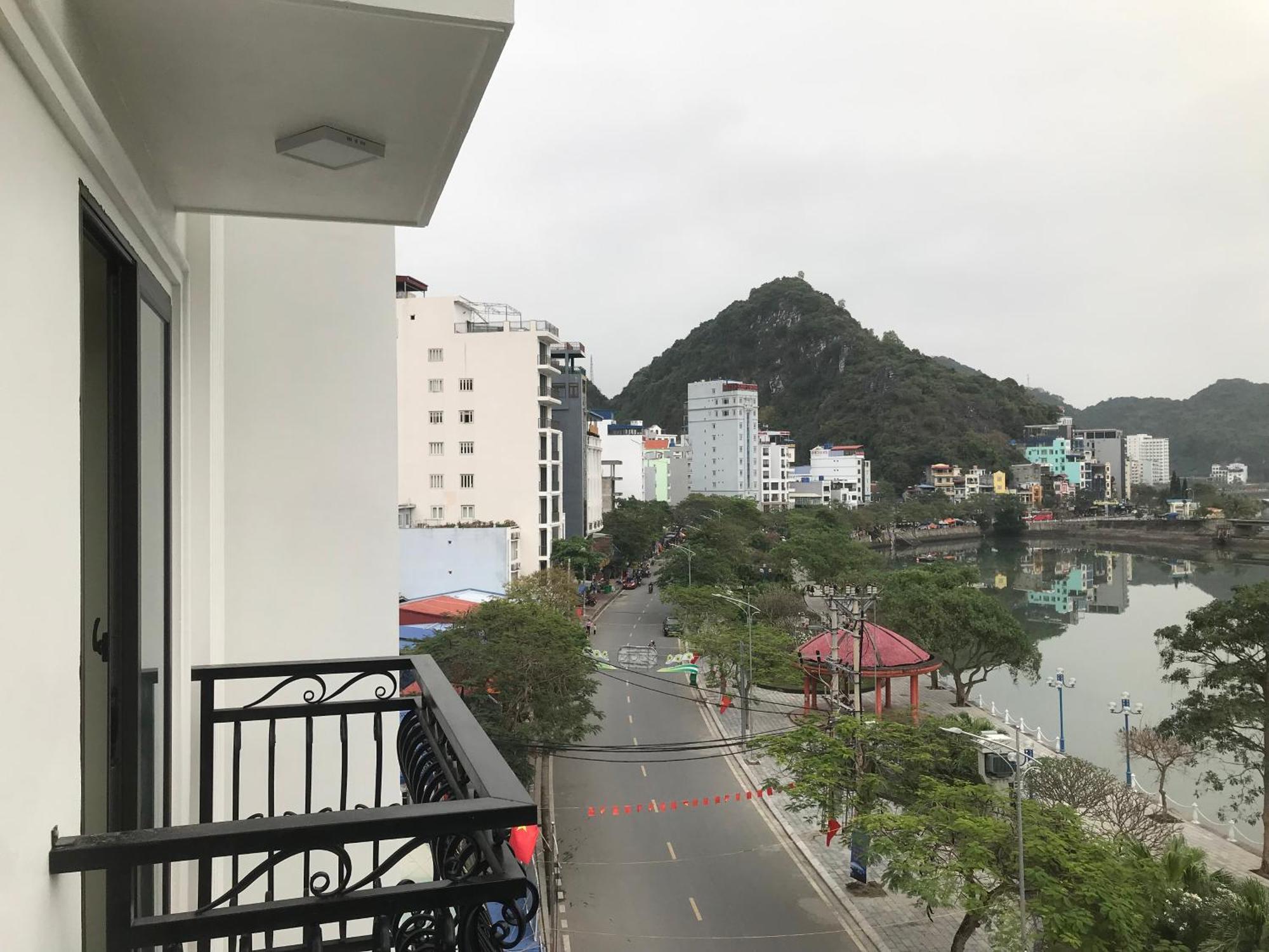 Sea Balcony Hotel Dong Khe Sau Екстер'єр фото