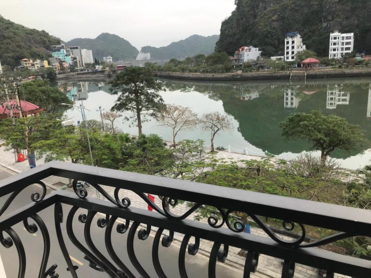 Sea Balcony Hotel Dong Khe Sau Екстер'єр фото