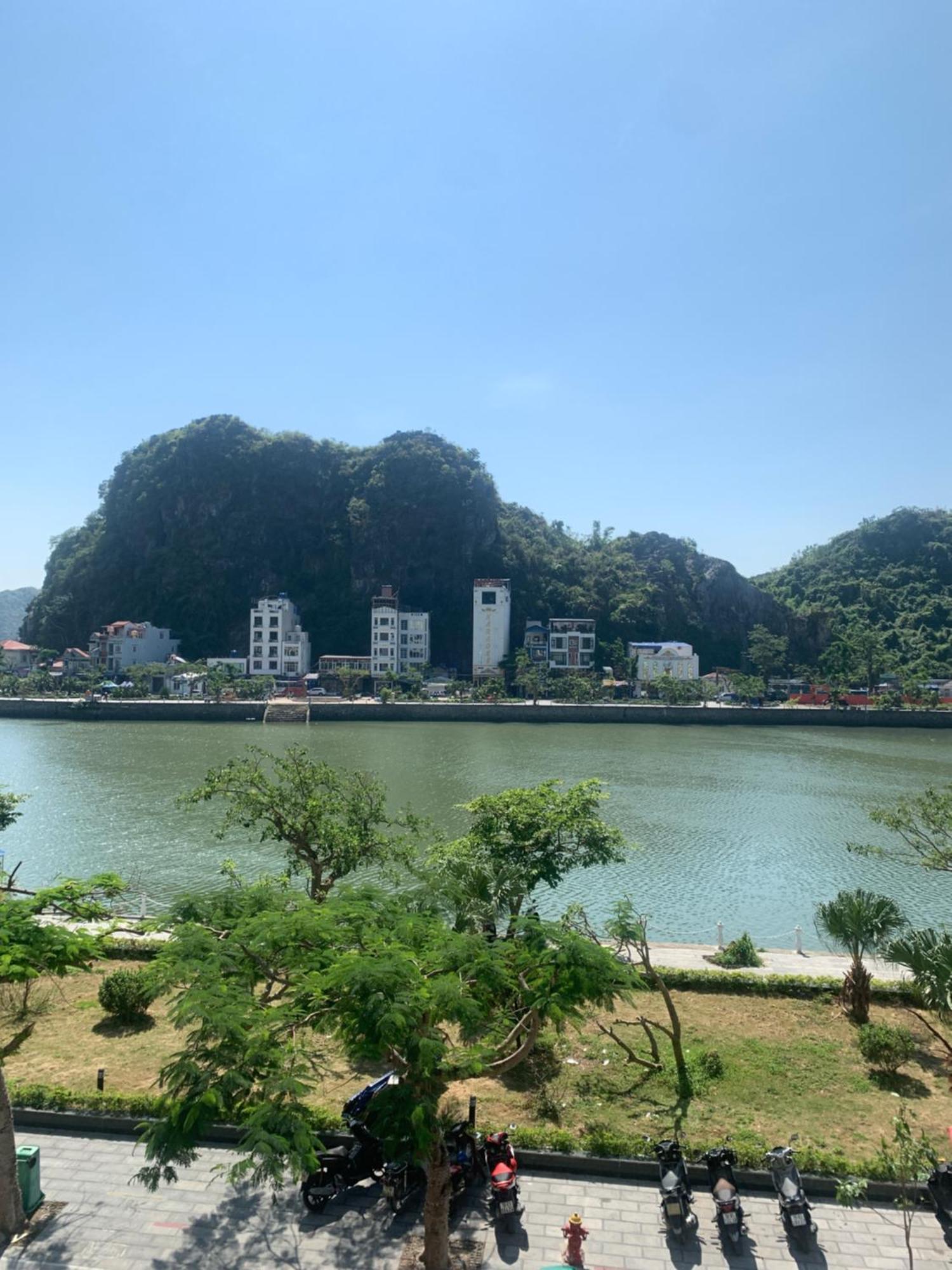 Sea Balcony Hotel Dong Khe Sau Екстер'єр фото